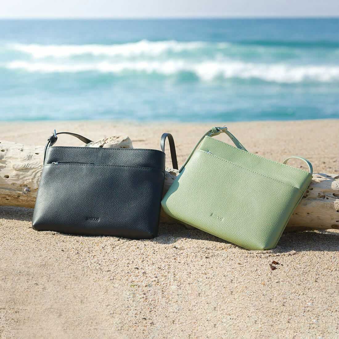 【アウトレット】シュリンクレザーポシェット