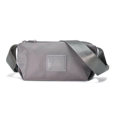 シンプルデザイン軽量ショルダーバッグ