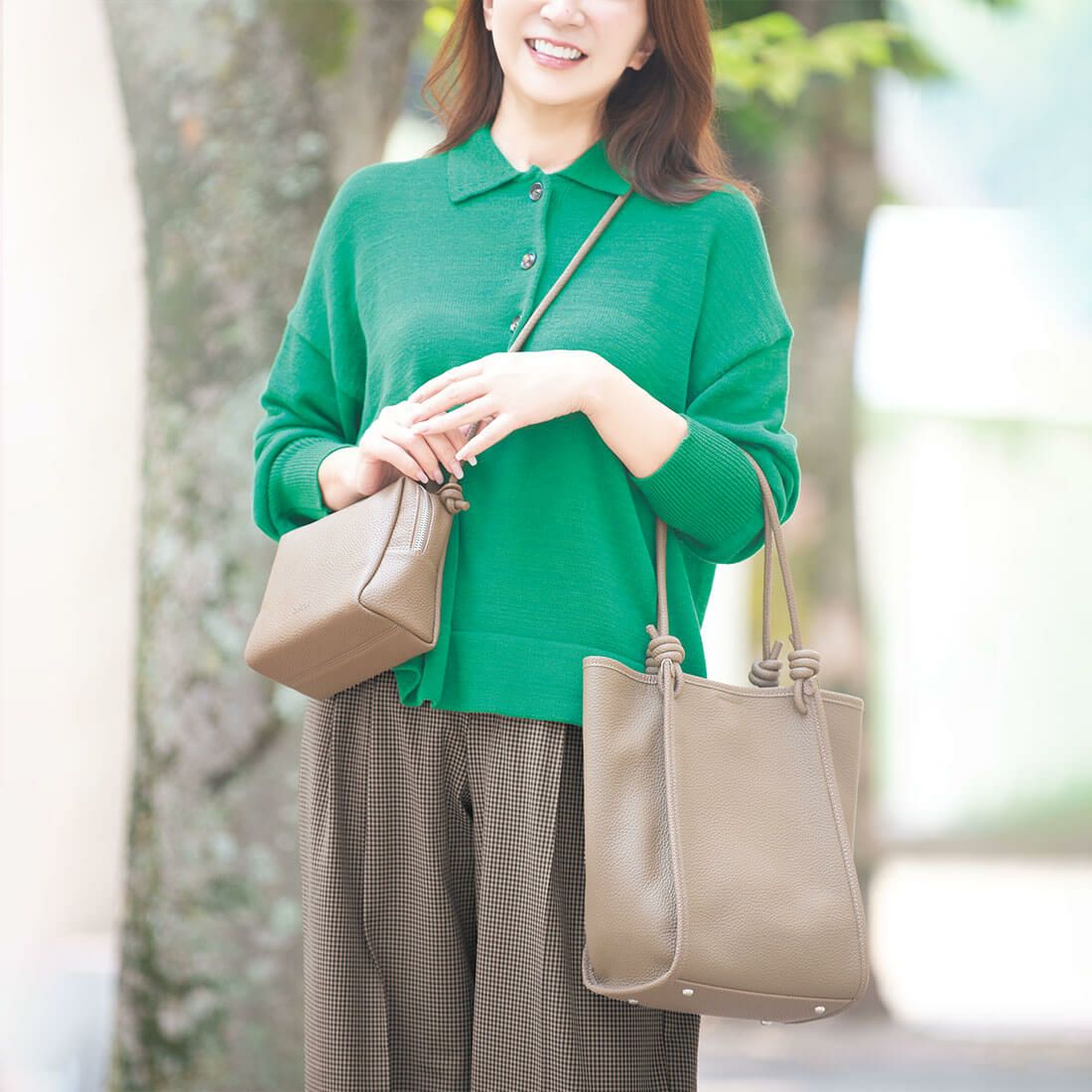 ポーチ付きノットモチーフレザートートバッグ