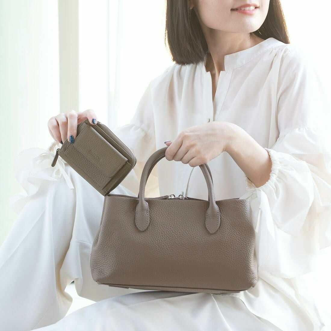 【アウトレット】シュリンクレザー3層ハンドバッグ