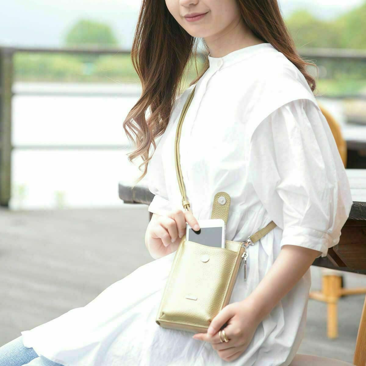 【アウトレット】オールウェイズレザーポシェット＜ピッコラ＞