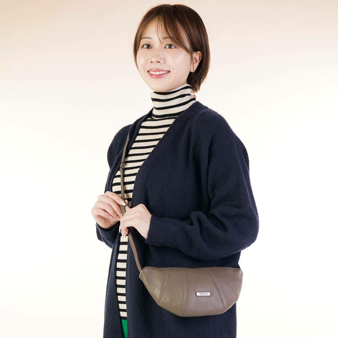 ソフトレザーミニショルダーバッグ