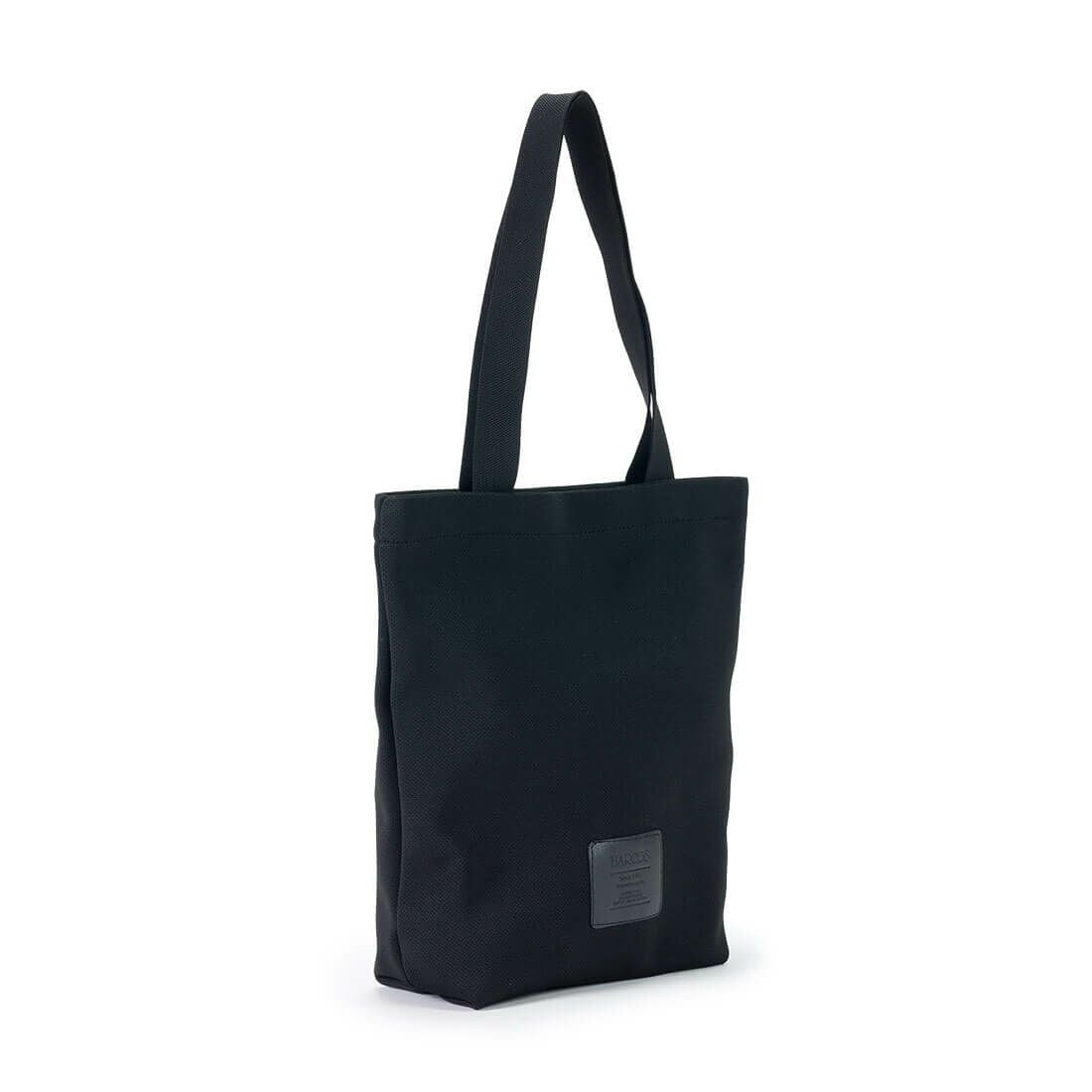 ロゴパッチ付き軽量トートバッグ