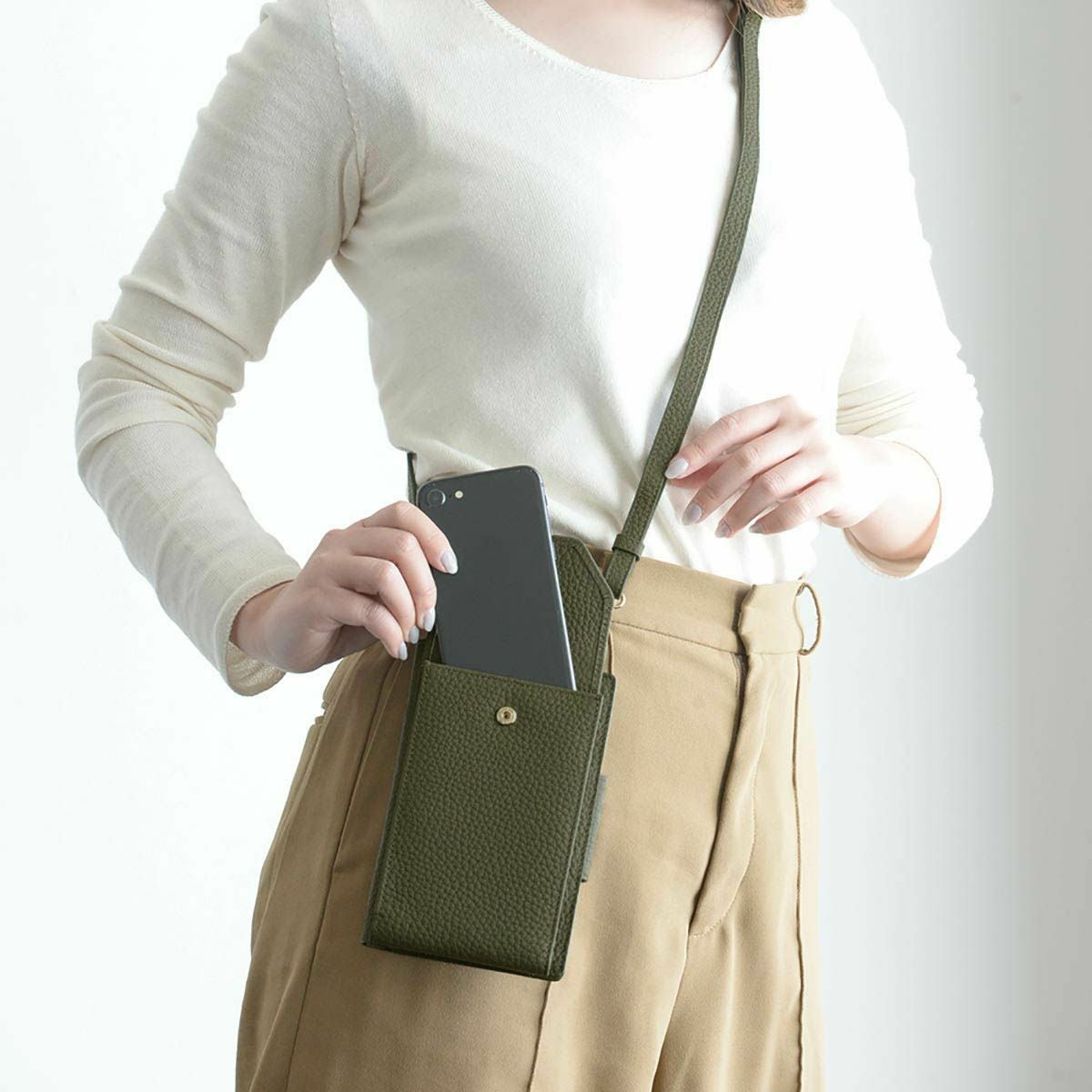 【アウトレット】シュリンクレザースマホポシェット＜マーシ＞