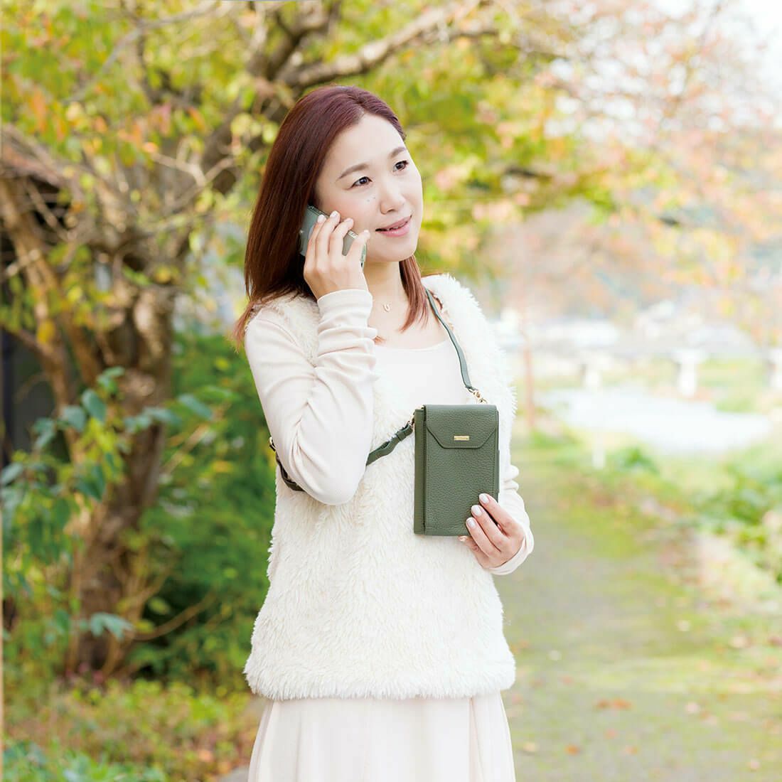 【アウトレット】シュリンクレザースマホポシェット＜マーシ＞