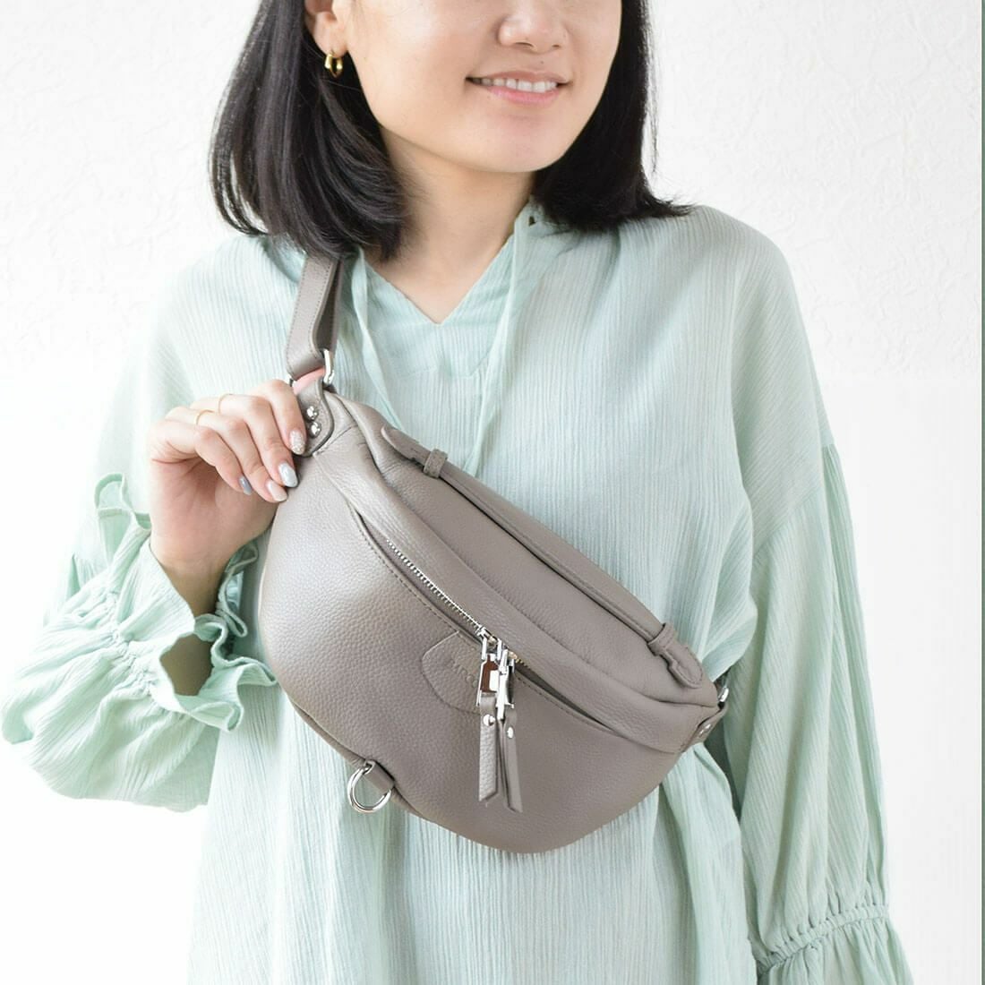 【アウトレット】レザーボディバッグ