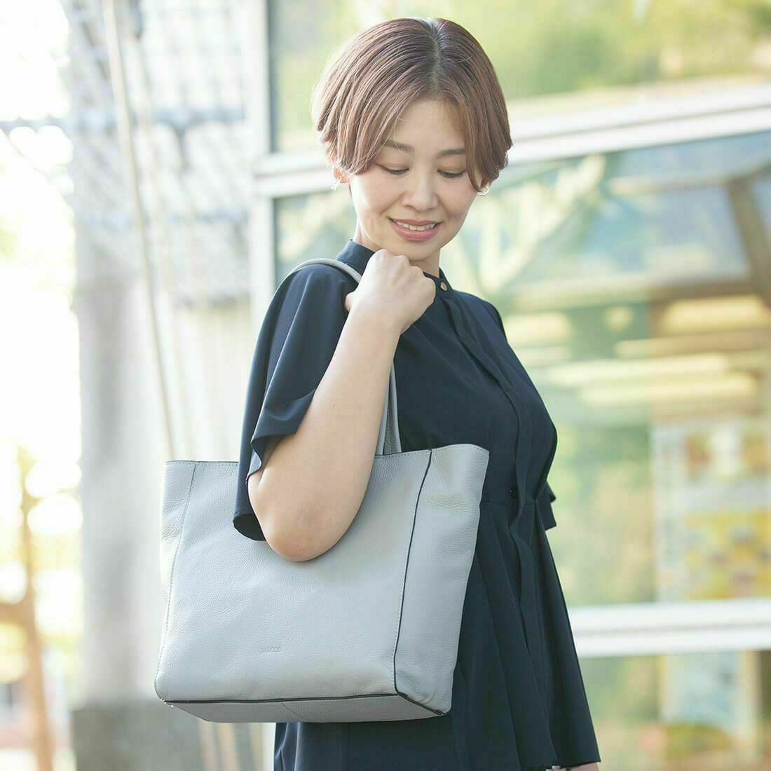 【アウトレット】シュリンクレザートートバッグ