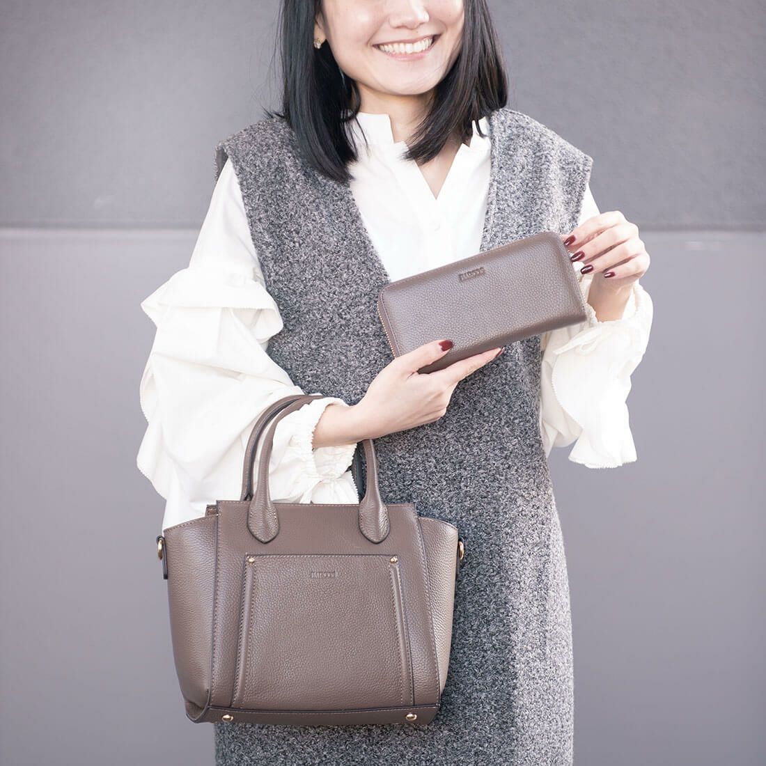 【セット商品】リベットデザインシュリンクレザー2wayハンドバッグ＆長財布セット