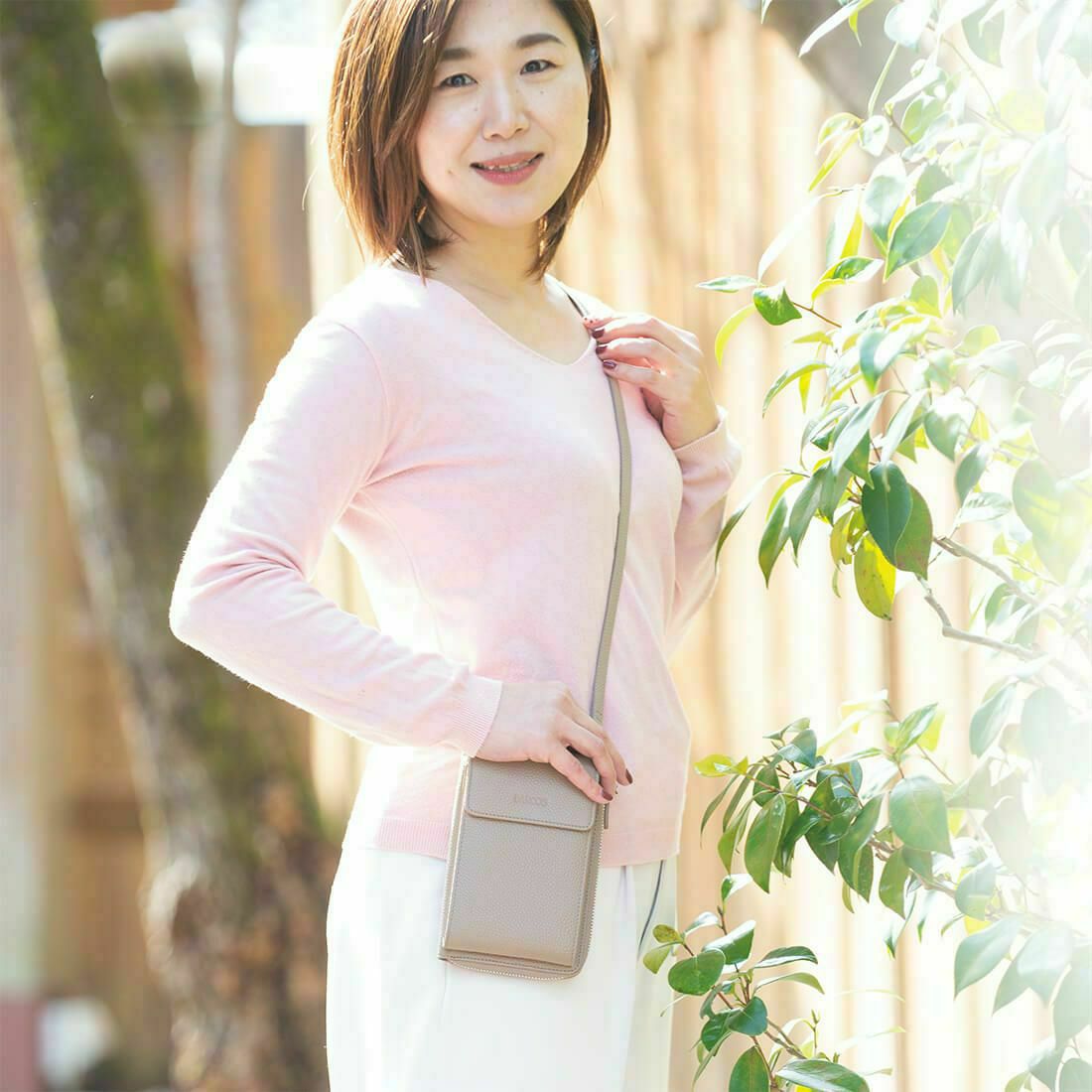 【アウトレット】L字型シュリンクレザースマホポシェット＜アミーゴ＞