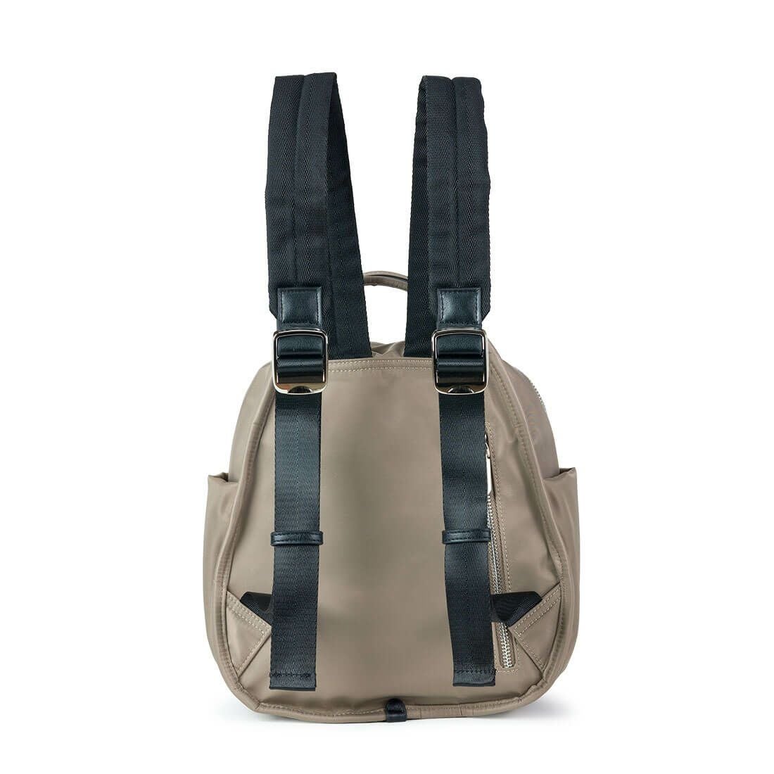 三角フォルム軽量リュック