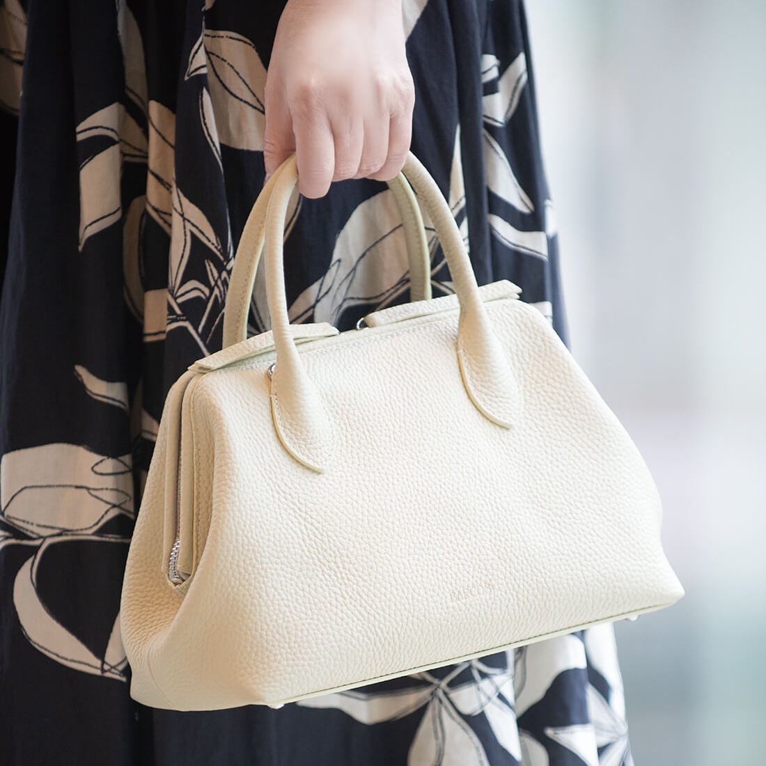 口金ファスナー牛革2wayバッグ