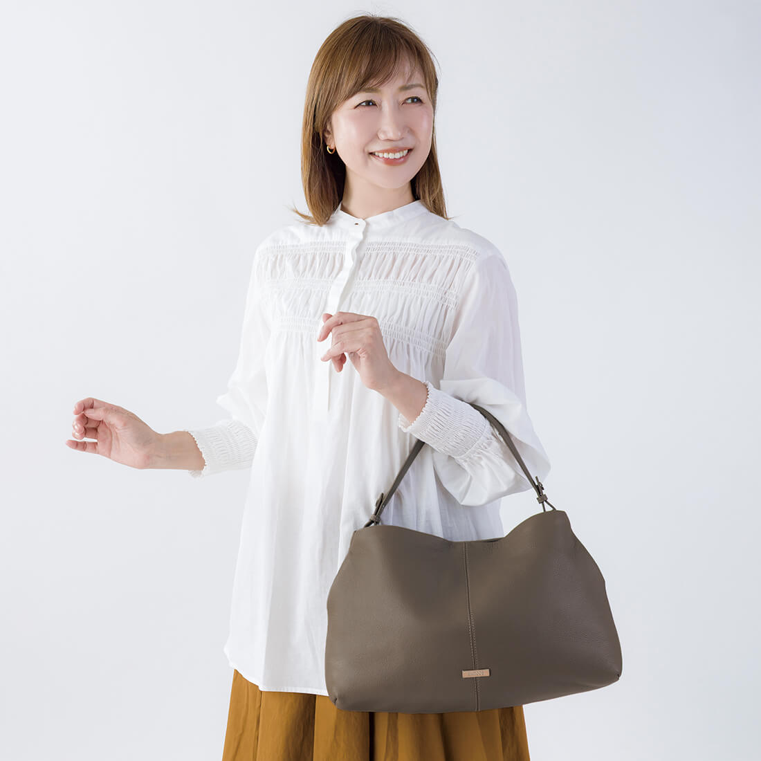 ワンハンドル2way牛革バッグ