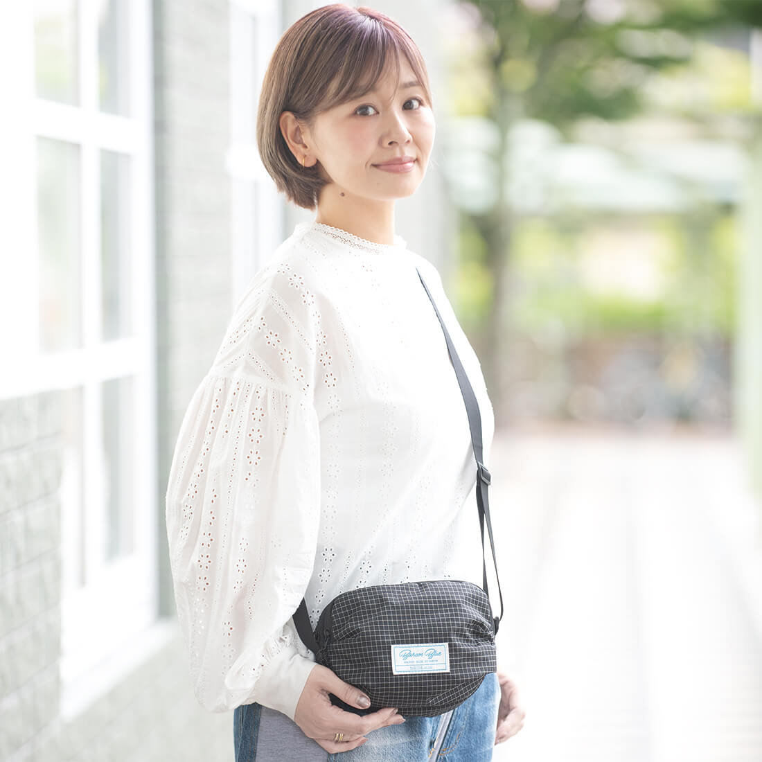 格子柄軽量ポシェット